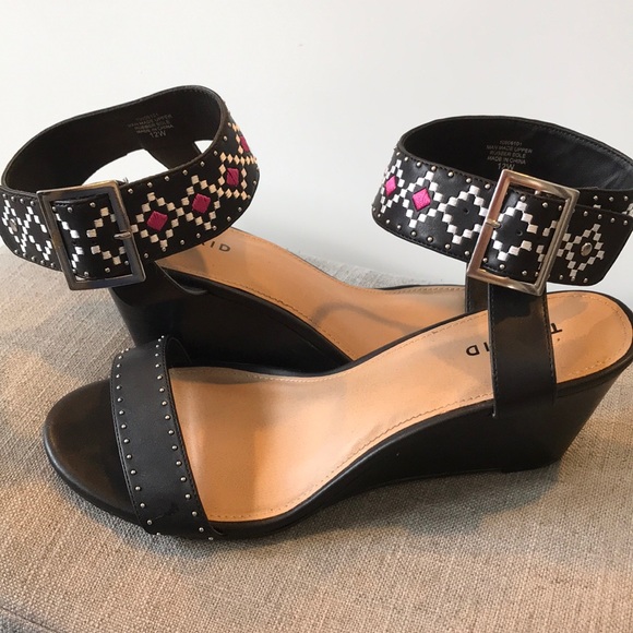 womens size 12w sandals